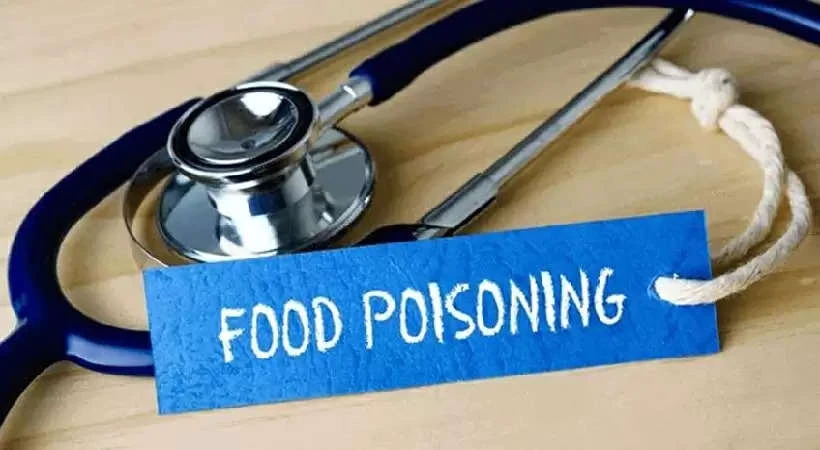 സ്കൂളില്‍ നിന്നും ചിക്കൻകറി കഴിച്ച അധ്യാപകരും വിദ്യാര്‍ത്ഥികളുമടക്കം 100 ലേറെ പേര്‍ക്ക് ഛര്‍ദ്ദി, വയറുവേദന