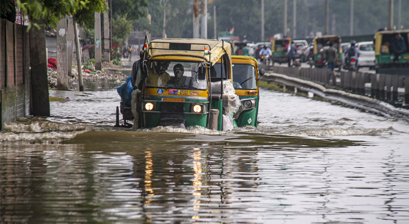 ദില്ലിയില്‍ കനത്ത മഴ തുടരുന്നു; വെള്ളക്കെട്ട് രൂക്ഷം