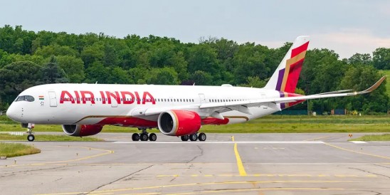 യോഗ്യതയില്ലാത്ത പൈലറ്റുമാര്‍ വിമാന സര്‍വീസ് നടത്തി; എയര്‍ ഇന്ത്യയ്ക്ക് 90 ലക്ഷം പിഴ ചുമത്തി ഡിജിസിഎ