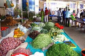 സംസ്ഥാനത്ത് ഓണക്കാലത്ത് വിലക്കയറ്റം നിയന്ത്രിക്കാനൊരുങ്ങി സര്‍ക്കാര്‍. സംസ്ഥാനത്തെ 92 കേന്ദ്രങ്ങളില്‍ സപ്ലൈകോ ഓണച്ചന്ത ഒരുക്കും.