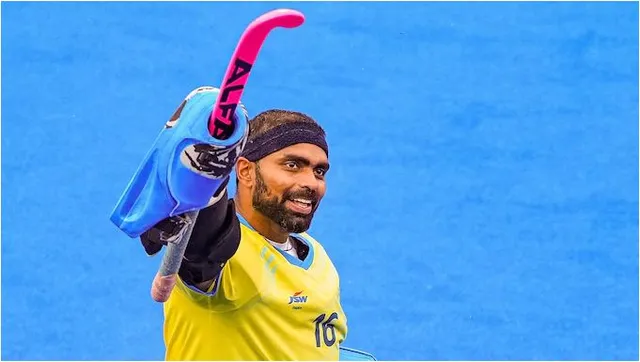 ഇന്ത്യന്‍ ഹോക്കി താരം പി.ആര്‍ ശ്രീജേഷിന് ഐഎഎസ് നല്‍കണം; കേരള ഒളിമ്ബിക് അസോസിയേഷന്‍ മുഖ്യമന്ത്രിക്ക് കത്തുനല്‍കി