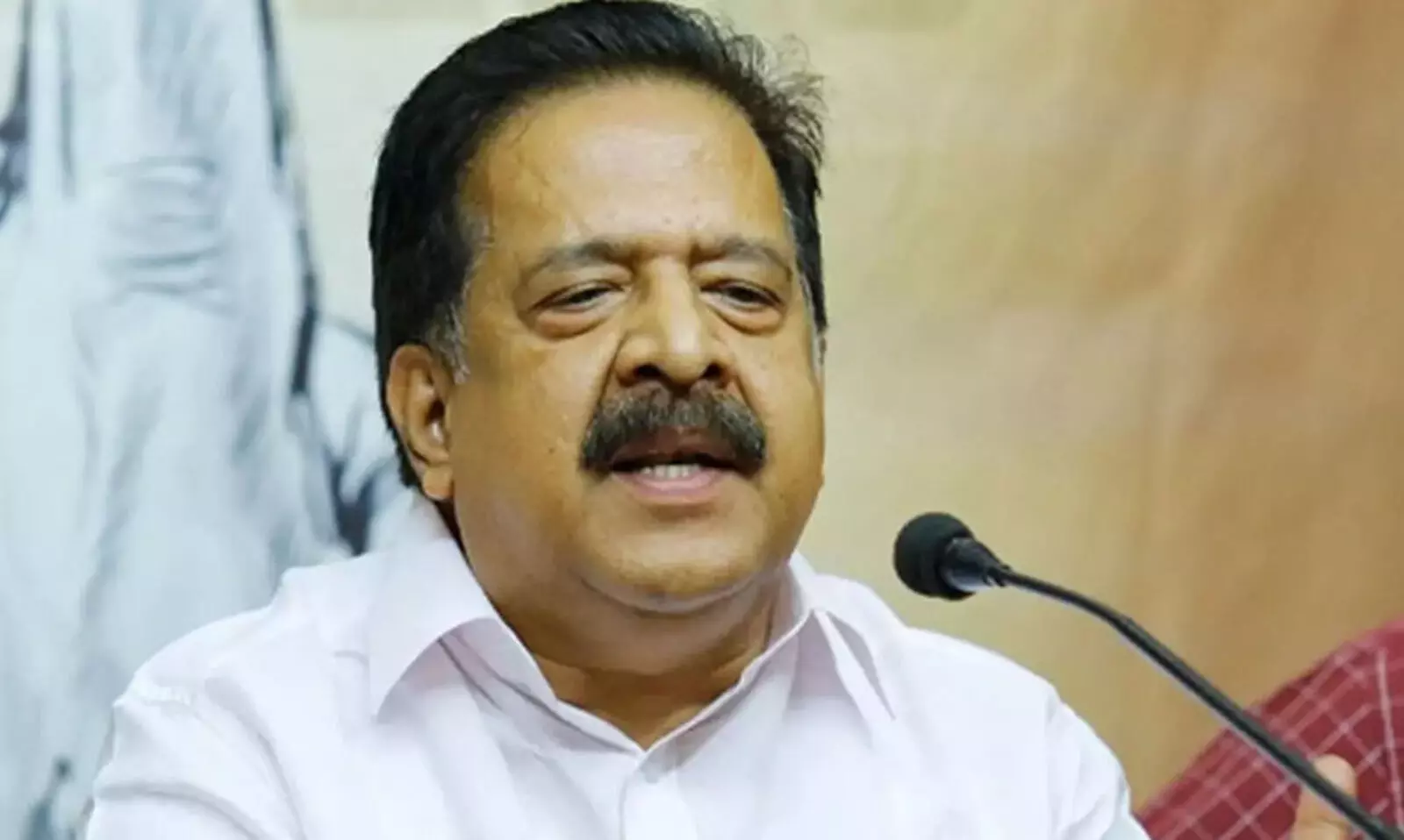 പിണറായി സര്‍ക്കാര്‍ കള്ളക്കടത്തുകാരുടെ സംരക്ഷകരായിമാറി: രമേശ് ചെന്നിത്തല